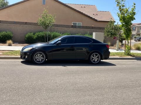 Lexus IS on Vors 18